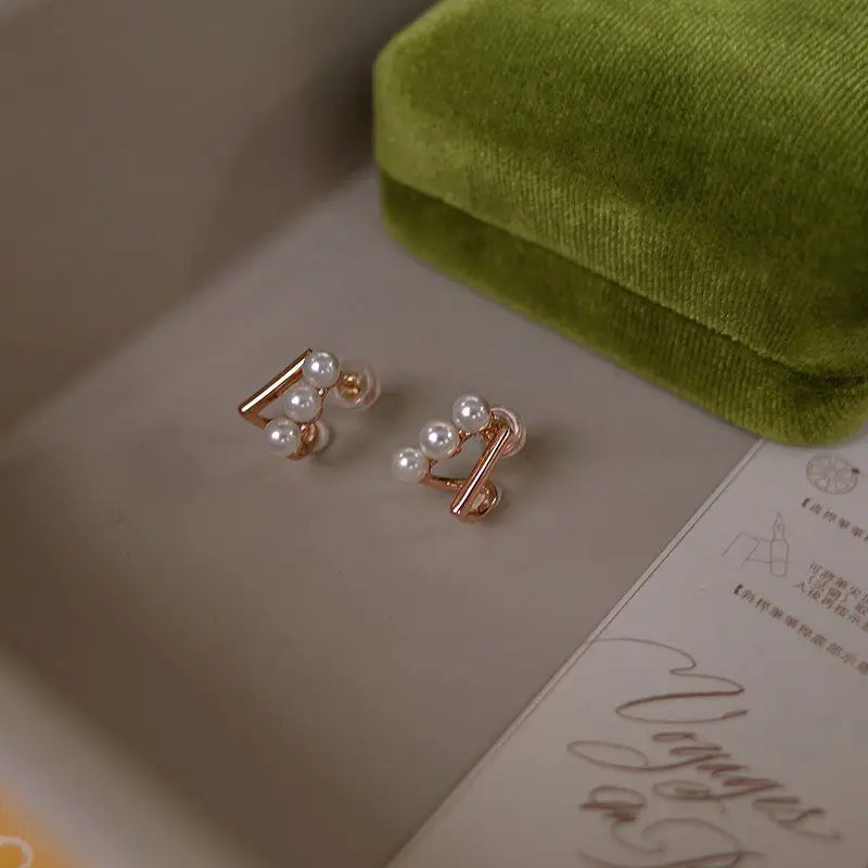 S925 Sterling Silver Pearl Stud Earrings